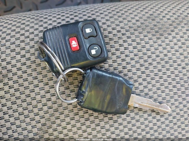 2005 Ford Escape Xlt მანქანა იყიდება აუქციონზე, vin: 1FMYU93145DA13586, აუქციონის ნომერი: 45840940