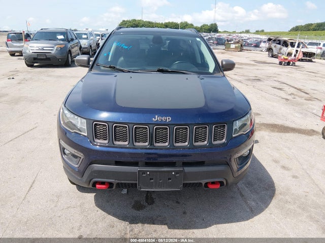 45841034 :رقم المزاد ، 3C4NJDDB3JT410415 vin ، 2018 Jeep Compass Trailhawk 4x4 مزاد بيع