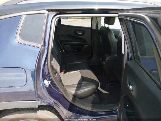 45841034 :رقم المزاد ، 3C4NJDDB3JT410415 vin ، 2018 Jeep Compass Trailhawk 4x4 مزاد بيع