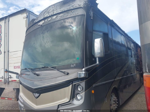 45841062 :رقم المزاد ، 4UZACGFE3JCJV0817 vin ، 2018 Freightliner Chassis Xc مزاد بيع