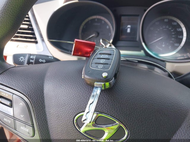 45841074 :رقم المزاد ، 5XYZTDLB0HG465936 vin ، 2017 Hyundai Santa Fe Sport 2.4l مزاد بيع