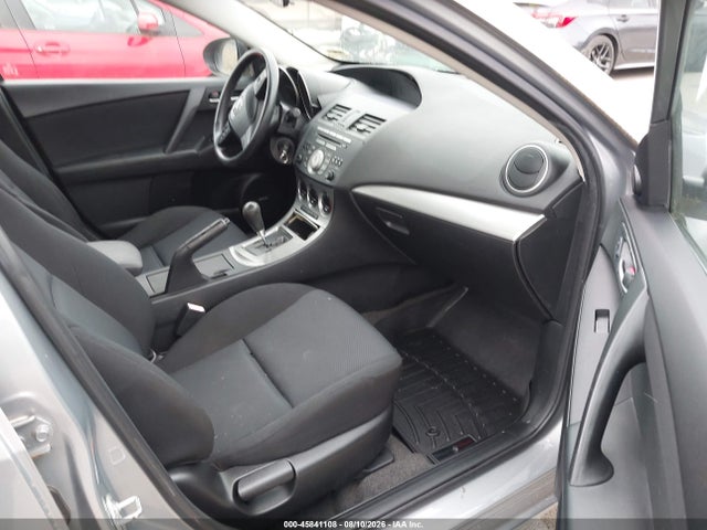 45841108 :رقم المزاد ، JM1BL1VG4B1415623 vin ، 2011 Mazda Mazda3 I Touring مزاد بيع