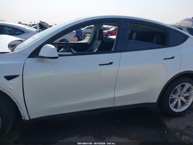 Продаж на аукціоні авто 2022 Tesla Model Y Long Range Dual Motor All-wheel Drive, vin: 7SAYGDEE8NA012531, номер лоту: 45841160