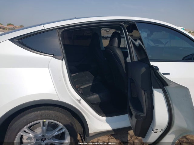 Продаж на аукціоні авто 2022 Tesla Model Y Long Range Dual Motor All-wheel Drive, vin: 7SAYGDEE8NA012531, номер лоту: 45841160