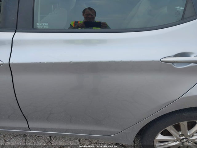 45841162 :رقم المزاد ، 5NPDH4AE7FH551629 vin ، 2015 Hyundai Elantra Se مزاد بيع