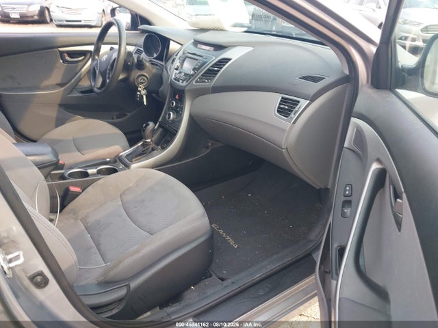 45841162 :رقم المزاد ، 5NPDH4AE7FH551629 vin ، 2015 Hyundai Elantra Se مزاد بيع