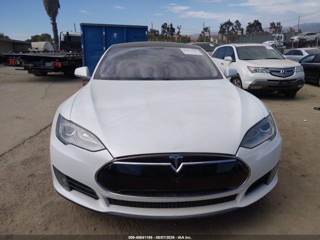 45841188 :رقم المزاد ، 5YJSA1CN9DFP23016 vin ، 2013 Tesla Model S مزاد بيع