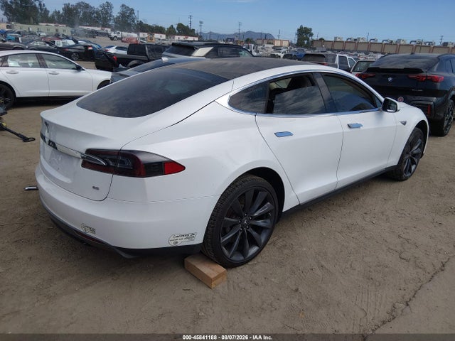 45841188 :رقم المزاد ، 5YJSA1CN9DFP23016 vin ، 2013 Tesla Model S مزاد بيع
