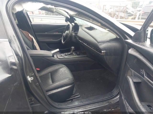 45841251 :رقم المزاد ، 3MVDMABL8MM258545 vin ، 2021 Mazda Cx-30 Select مزاد بيع