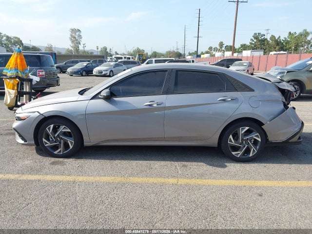 KMHLM4DGXSU096825 Hyundai Elantra Sel Sport