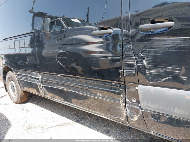 45841314 :رقم المزاد ، W1Z4KGHY4ST217204 vin ، 2025 Mercedes-benz Sprinter 2500 High Roof 4-cyl Diesel مزاد بيع