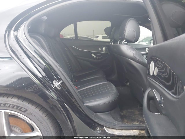 WDDZF4JBXKA551990 Mercedes-Benz E 300