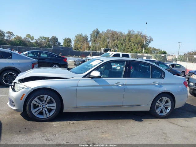 BMW 328i Xdrive 2016 WBA8E3G57GNU04852 Image 14