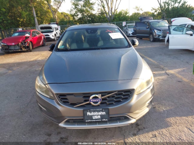Aukcja sprzedaży 2016 Volvo S60 Cross Country T5 Platinum, vin: YV4612UM6G2000287, numer aukcji: 45841335