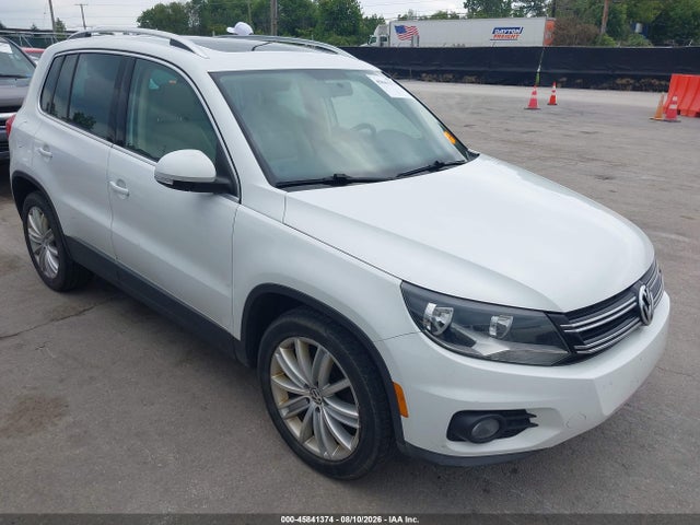 2015 Volkswagen Tiguan Se მანქანა იყიდება აუქციონზე, vin: WVGBV7AX2FW588337, აუქციონის ნომერი: 45841374