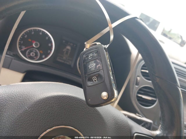 Продажа на аукционе авто 2015 Volkswagen Tiguan Se, vin: WVGBV7AX2FW588337, номер лота: 45841374