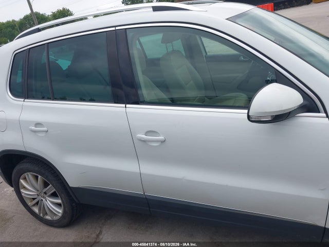 Продажа на аукционе авто 2015 Volkswagen Tiguan Se, vin: WVGBV7AX2FW588337, номер лота: 45841374