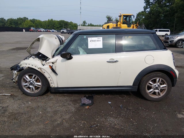 Продаж на аукціоні авто 2013 Mini Hardtop Cooper, vin: WMWSU3C51DT677839, номер лоту: 45841414