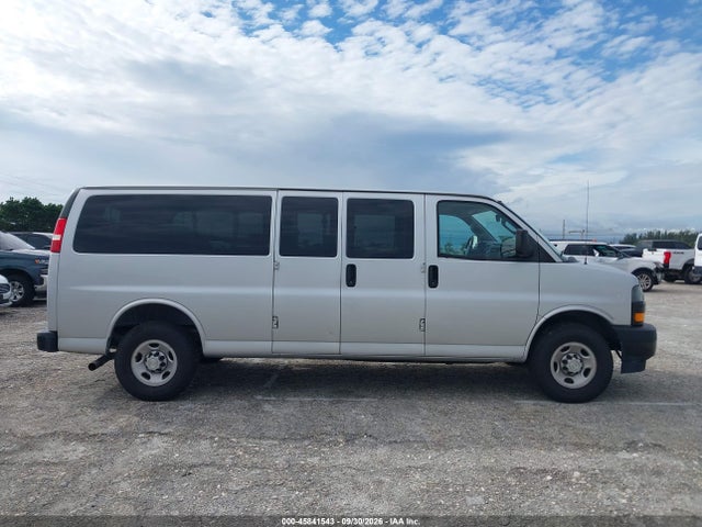 Продажа на аукционе авто 2023 Chevrolet Express Passenger Rwd 3500 Extended Wheelbase Ls, vin: 1GAZGNFP6P1115283, номер лота: 45841543