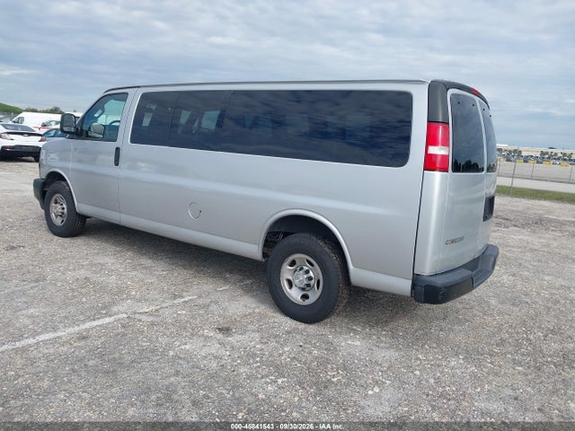 Продажа на аукционе авто 2023 Chevrolet Express Passenger Rwd 3500 Extended Wheelbase Ls, vin: 1GAZGNFP6P1115283, номер лота: 45841543