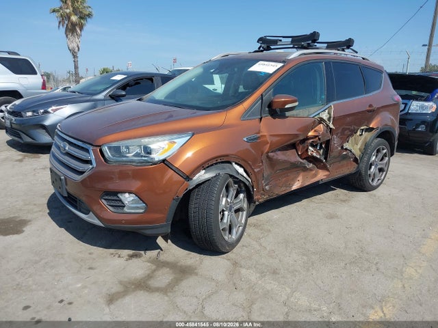 1FMCU9J99HUA10707 Ford Escape Titanium