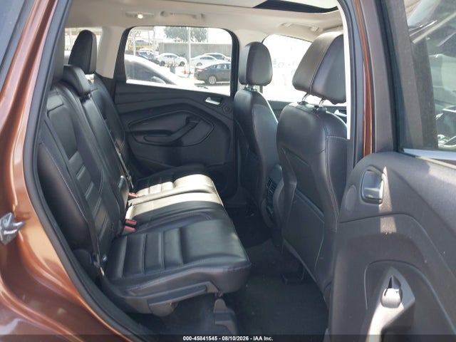 1FMCU9J99HUA10707 Ford Escape Titanium