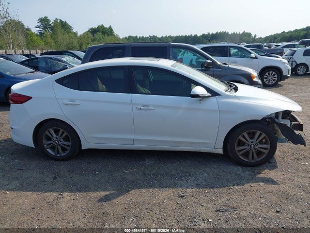 Продажа на аукционе авто 2017 Hyundai Elantra Value Edition, vin: 5NPD84LFXHH161696, номер лота: 45841571