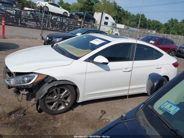 Продажа на аукционе авто 2017 Hyundai Elantra Value Edition, vin: 5NPD84LFXHH161696, номер лота: 45841571