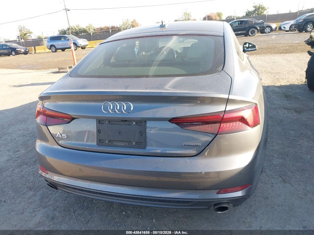 2019 Audi A5 45 Premium მანქანა იყიდება აუქციონზე, vin: WAUENCF52KA070685, აუქციონის ნომერი: 45841658
