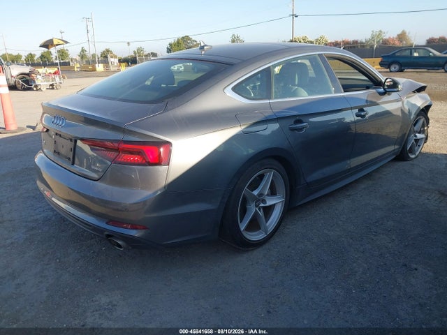 2019 Audi A5 45 Premium მანქანა იყიდება აუქციონზე, vin: WAUENCF52KA070685, აუქციონის ნომერი: 45841658