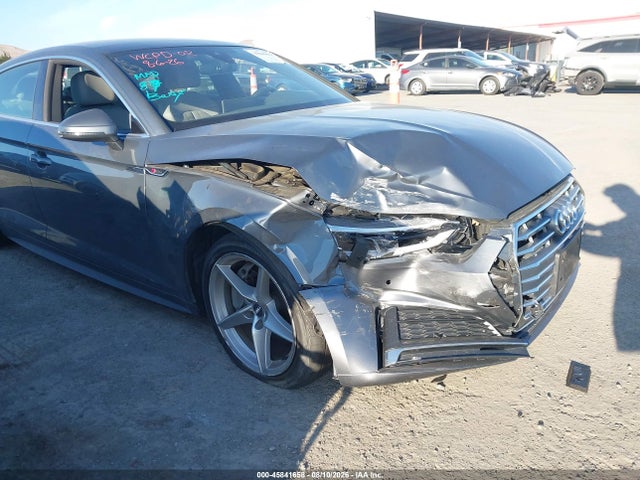 2019 Audi A5 45 Premium მანქანა იყიდება აუქციონზე, vin: WAUENCF52KA070685, აუქციონის ნომერი: 45841658