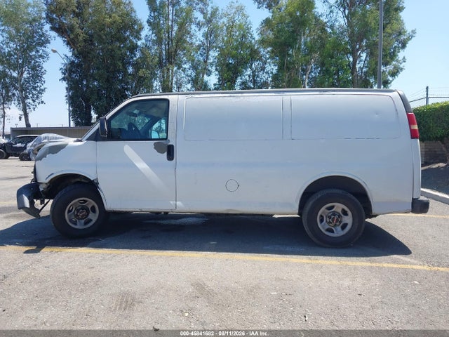 45841682 :رقم المزاد ، 1GTEG15X341203297 vin ، 2004 Gmc Savana Standard مزاد بيع