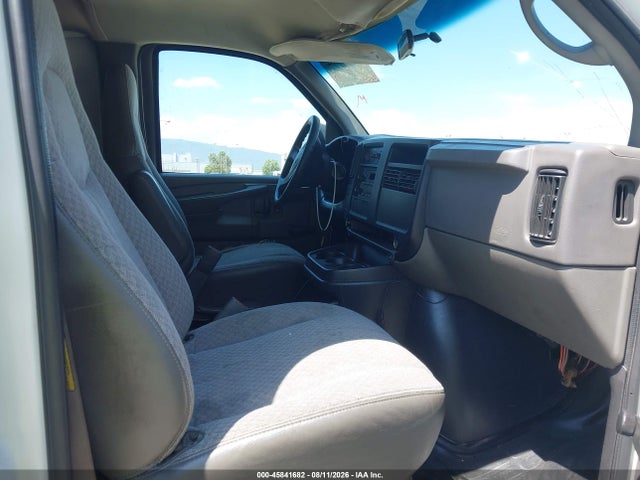 45841682 :رقم المزاد ، 1GTEG15X341203297 vin ، 2004 Gmc Savana Standard مزاد بيع