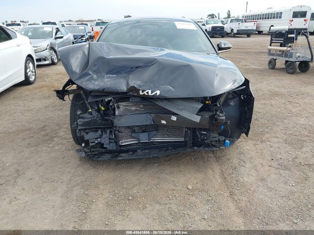3KPFW4DE9SE136370 KIA K4 Gt-line