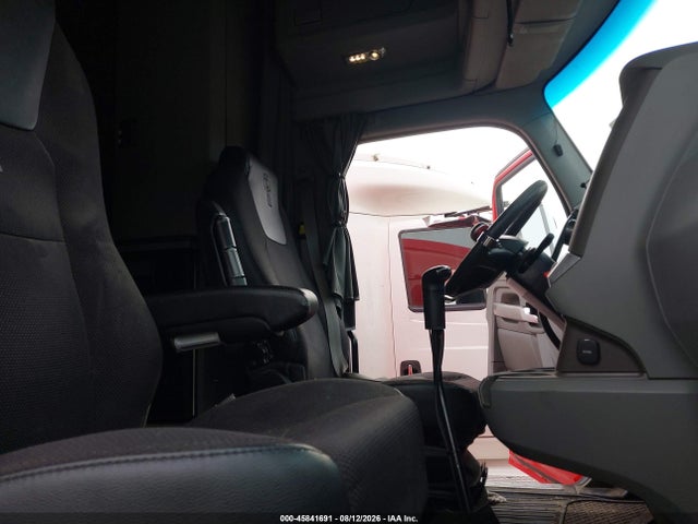 2018 Kenworth T680 მანქანა იყიდება აუქციონზე, vin: 1XKYDP9X4JJ199523, აუქციონის ნომერი: 45841691