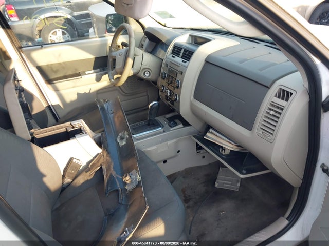 45841773 :رقم المزاد ، 1FMCU5K38AKB18529 vin ، 2010 Ford Escape Hybrid Limited مزاد بيع