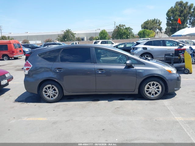 Toyota Prius V Two 2016 JTDZN3EU5GJ055019 Image 13
