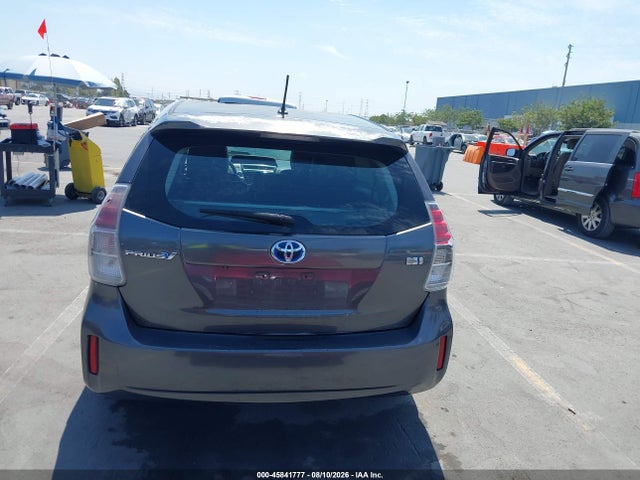 Toyota Prius V Two 2016 JTDZN3EU5GJ055019 Image 16