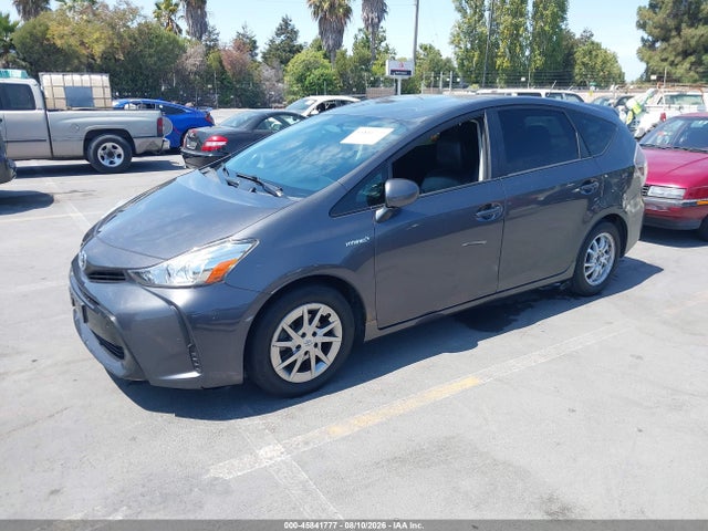 Toyota Prius V Two 2016 JTDZN3EU5GJ055019 Image 2