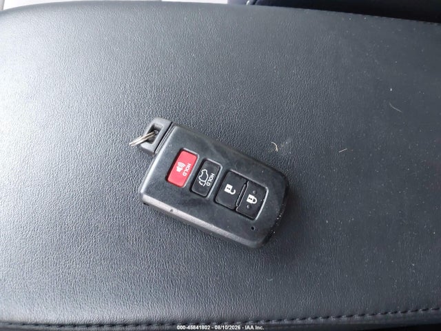 Aukcja sprzedaży 2016 Toyota Rav4 Hybrid Limited, vin: JTMDJREV4GD027065, numer aukcji: 45841802