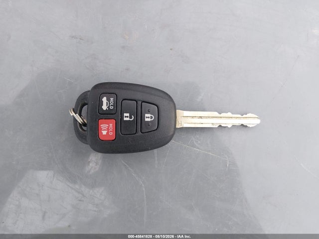 45841828 :رقم المزاد ، 2T1BURHE6KC162922 vin ، 2019 Toyota Corolla Le مزاد بيع
