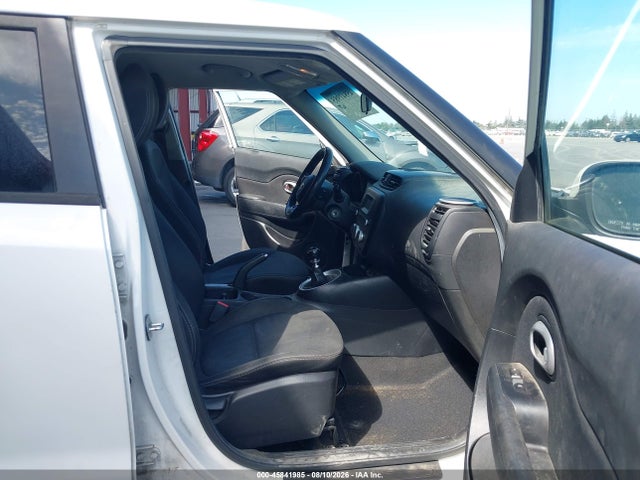 KIA Soul 2014 KNDJN2A23E7094858 Image 5