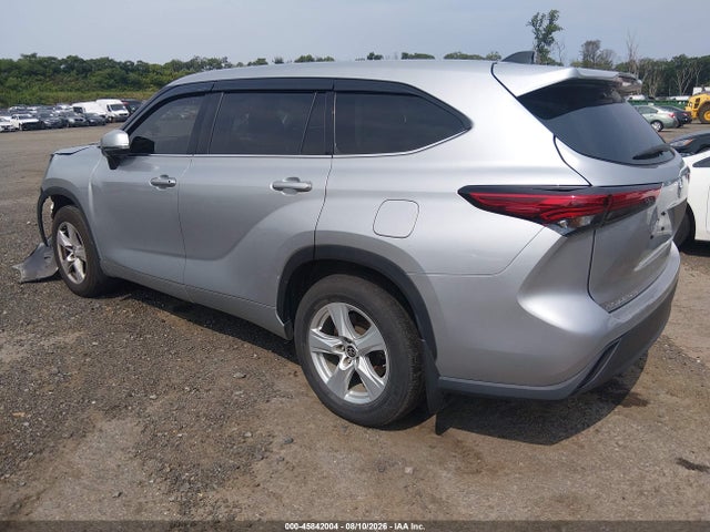 2022 Toyota Highlander Le მანქანა იყიდება აუქციონზე, vin: 5TDBZRBH2NS582015, აუქციონის ნომერი: 45842004