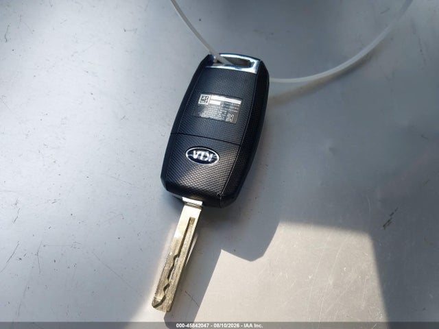 45842047 :رقم المزاد ، 5XYPG4A35GG041917 vin ، 2016 Kia Sorento 2.4l Lx مزاد بيع