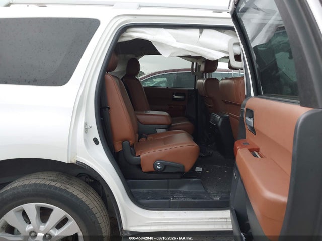 2021 Toyota Sequoia Platinum მანქანა იყიდება აუქციონზე, vin: 5TDGY5B13MS181477, აუქციონის ნომერი: 45842048