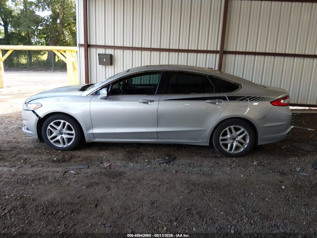 3FA6P0HD1GR284042 Ford FUSION SE