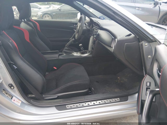 Scion FR-S 2015 JF1ZNAA11F9711013 Image 5