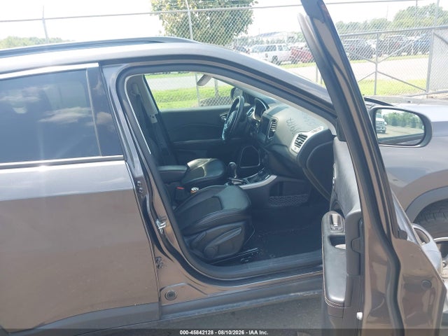 45842128 :رقم المزاد ، 3C4NJDBB2LT153947 vin ، 2020 Jeep Compass Latitude 4x4 مزاد بيع