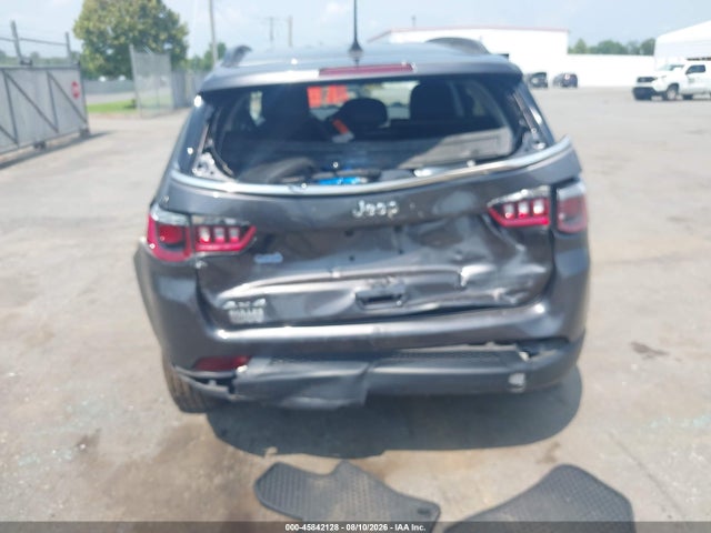 45842128 :رقم المزاد ، 3C4NJDBB2LT153947 vin ، 2020 Jeep Compass Latitude 4x4 مزاد بيع