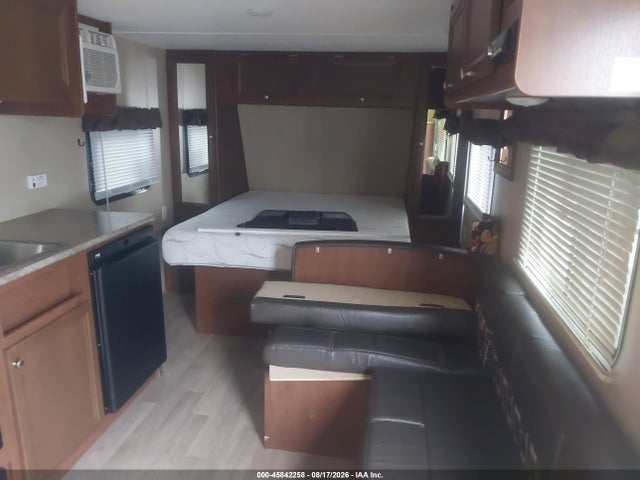 Coleman 16fbs 2017 4YDT16F19HH931653 Image 8